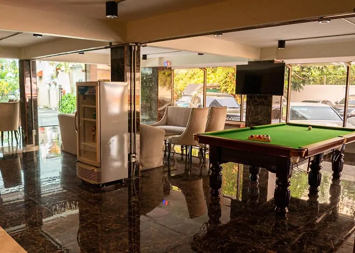 Anandpura Riverside 4*