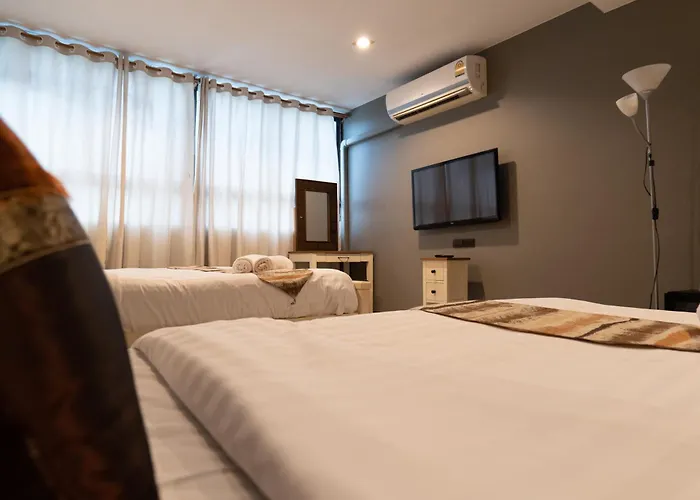 Hotel Anandpura Riverside