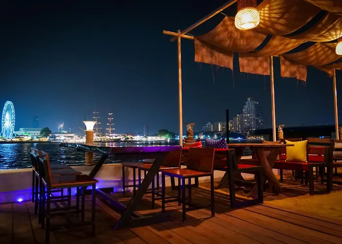 Hotel Anandpura Riverside