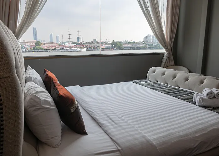 ホテル Anandpura Riverside 4*