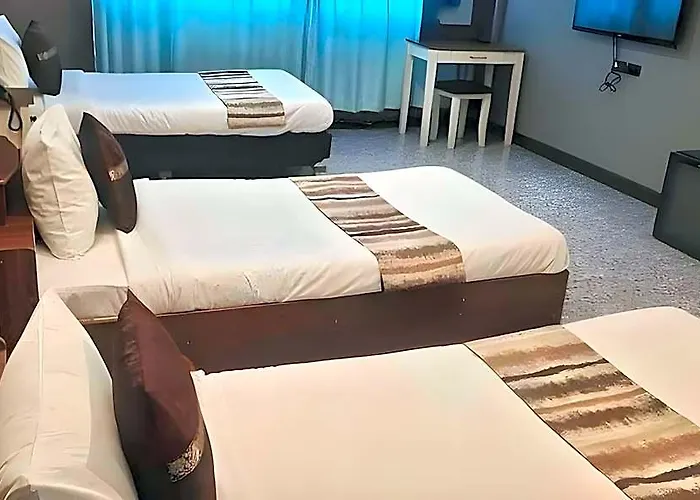 Anandpura Riverside Hotel 4*