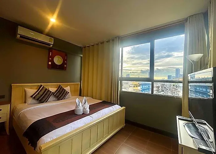 Anandpura Riverside Hotel 4*